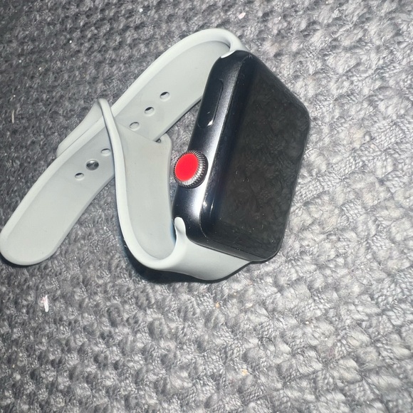 Brand New Apple Watch Series w cellular